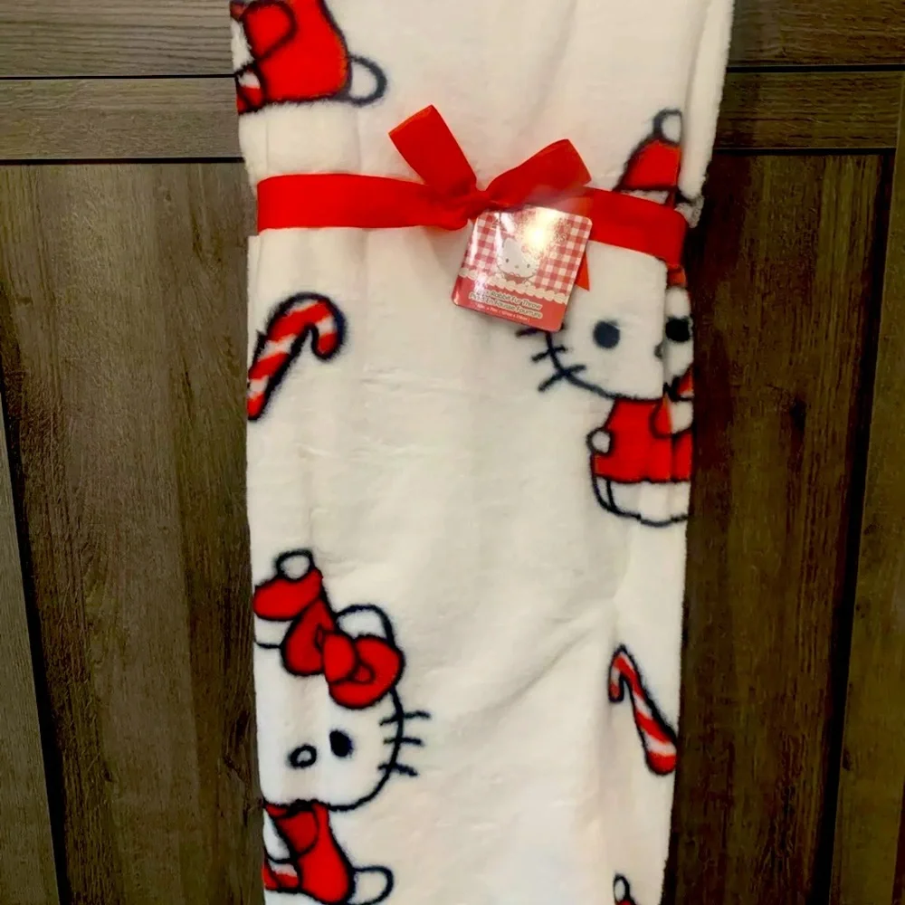 NEW Hello Kitty Christmas Santa Hat Candy Cane Faux Rabbit Fur Throw Blanket Red